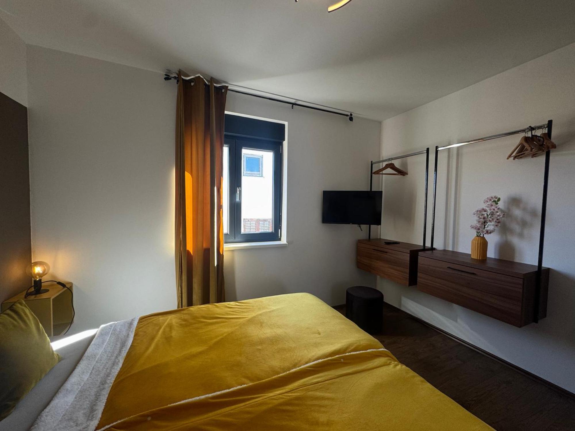 Golden Sunset 3 Apartment Njivice Exterior photo